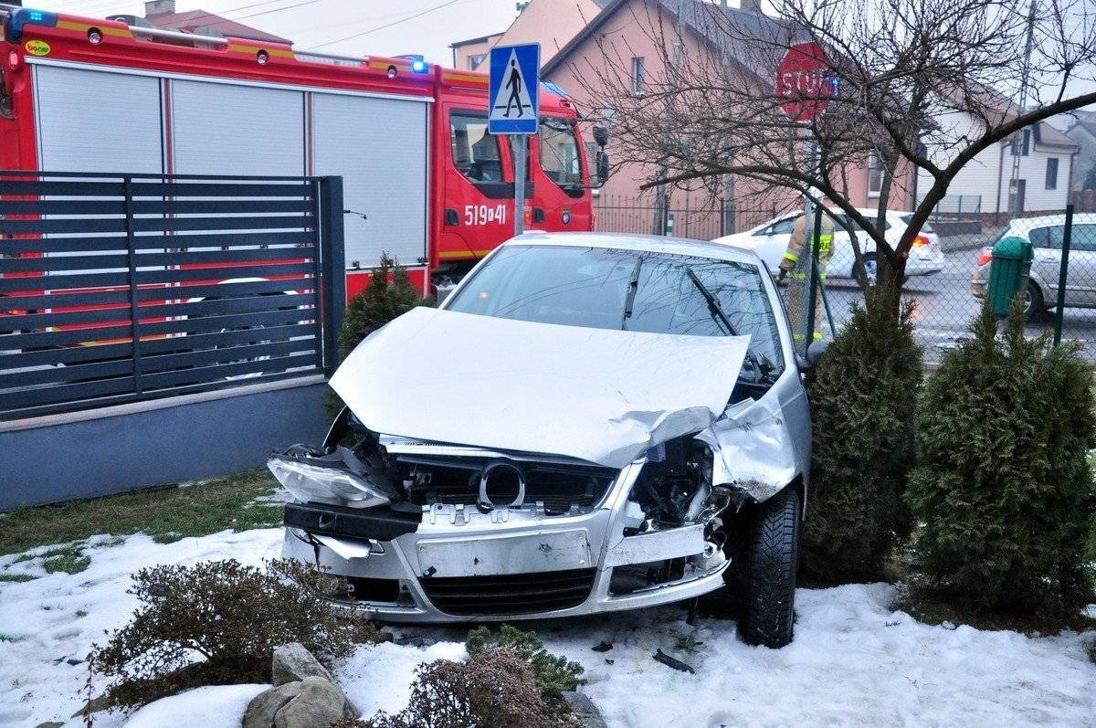 KĘTY. W kolizji ucierpiały trzy osoby