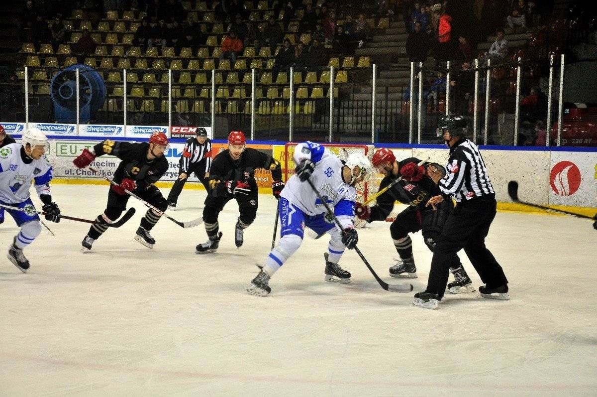 HOKEJ NA LODZIE. Pierwsze podpisy pod kontraktami