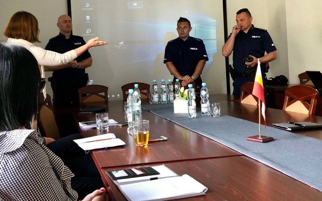 OŚWIĘCIM. Dzielnicowy dostępny w komórce