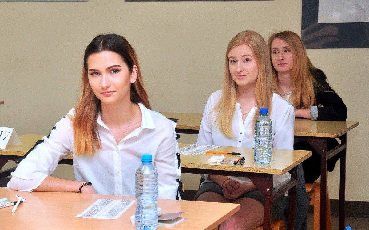 POWIAT. Kasztany zakwitły, matury czas zacząć