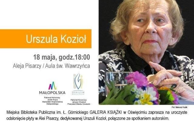 OŚWIĘCIM. Urszula Kozioł z płytą w Alei Pisarzy
