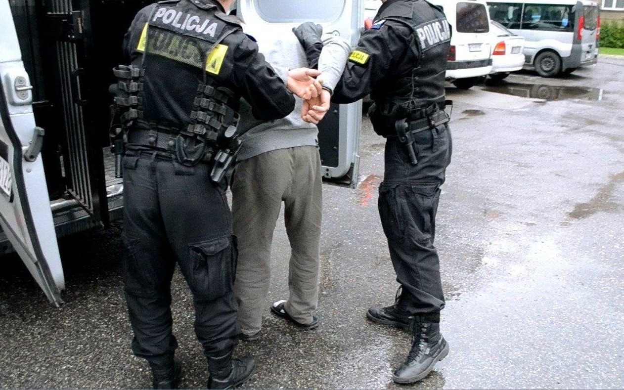 BRZESZCZE. Koniec gehenny kobiety, nad którą znęcał się mąż