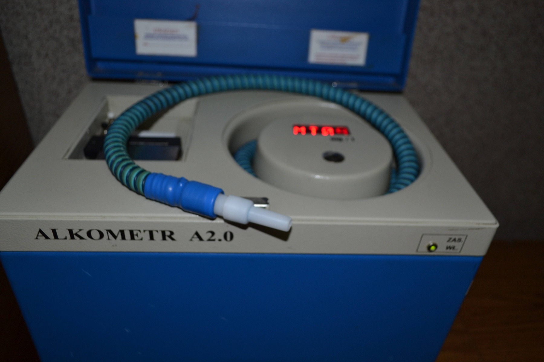 BRZESZCZE. Po północy wracała do domu. Na skuterze i na bani