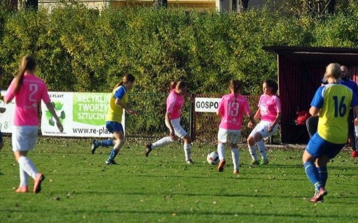 KOBIECY FUTBOL. Iskierki znowu z wicemistrzostwem