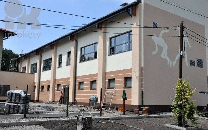 KĘTY. Hala sportowa prawie gotowa