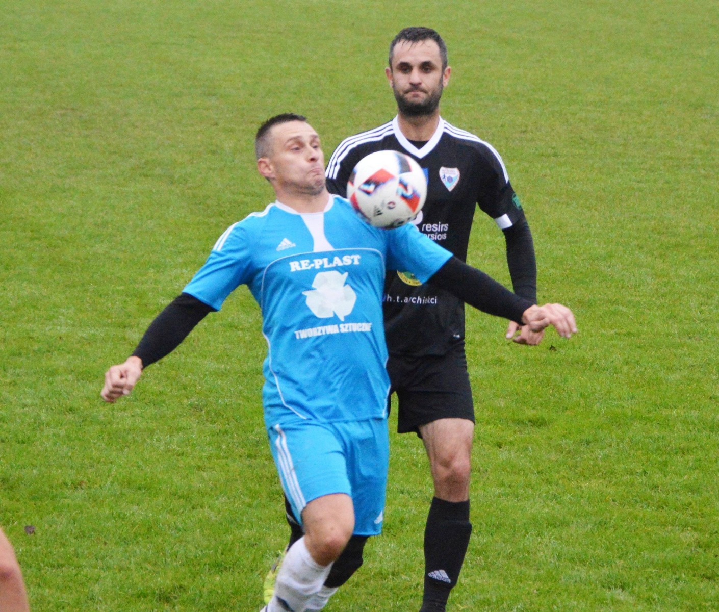 PIŁKA NOŻNA. Beniaminek szlifuje formę przed nowym sezonem