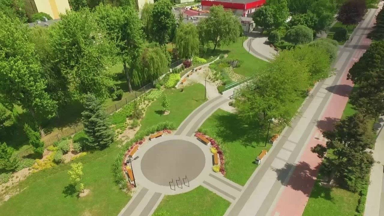 OŚWIĘCIM. Prezydencki wyścig (na placu) Pokoju. "Oni muszą się stamtąd wynieść"