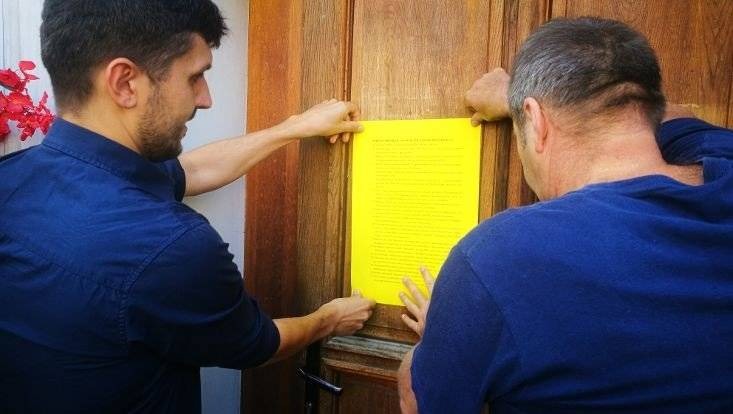 WYBORY. "Porozumienie dla Oświęcimia" z programem na drzwiach magistratu