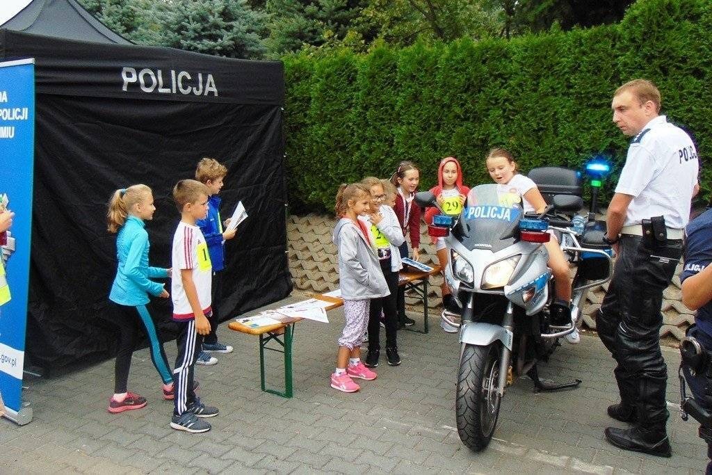 PRZECISZÓW. Policyjna odyseja z odblaskiem