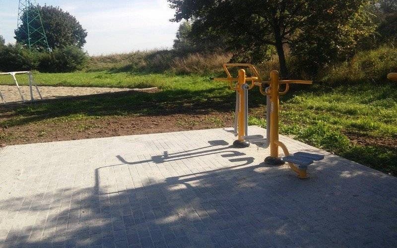 BROSZKOWICE. Jest już siłownia, wkrótce pojawią się ławki i kosz na śmieci
