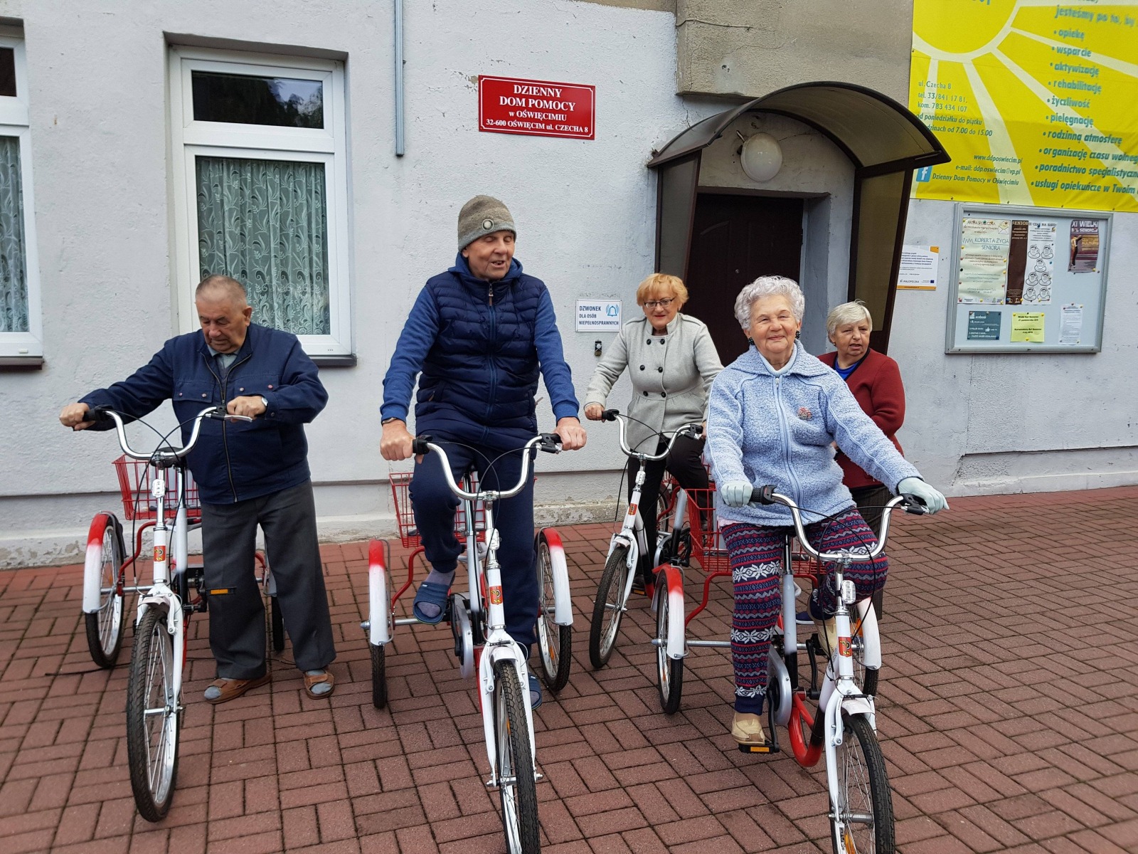 OŚWIĘCIM. Przy Dziennym Domu Pomocy ruszyła darmowa wypożyczalnia rowerów rehabilitacyjnych