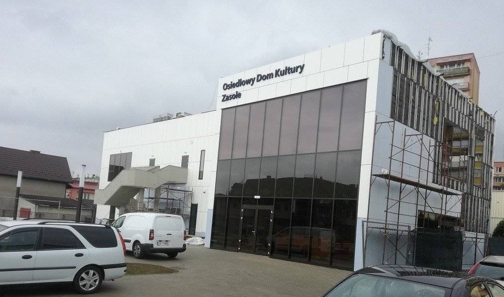 OŚWIĘCIM. Osiedlowy Dom Kultury na Zasolu prawie gotowy. Następnym krokiem rozbudowa parku?