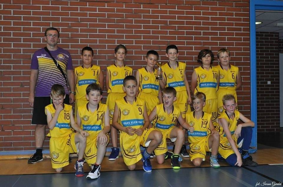 KOSZYKÓWKA. Najmłodsi pod koszem