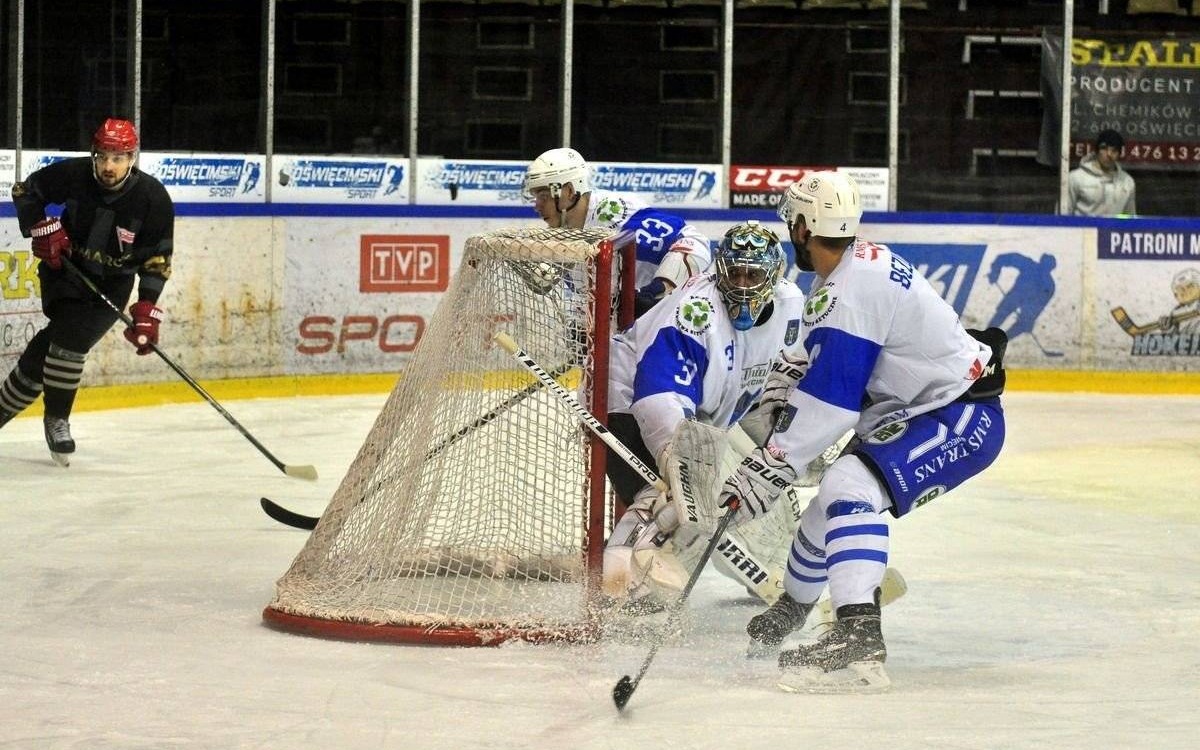 HOKEJ NA LODZIE. Skandynawski debiut bez punktów