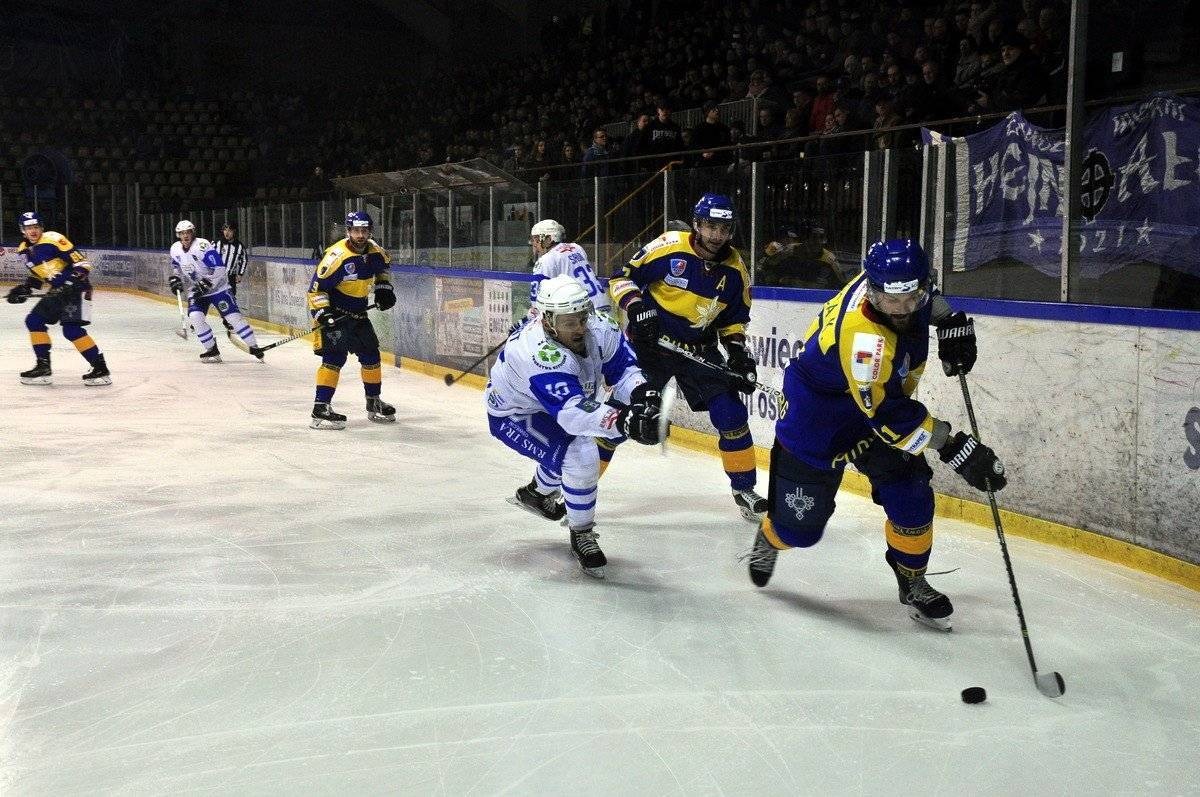 HOKEJ NA LODZIE. Oświęcimski weekend z hokejem