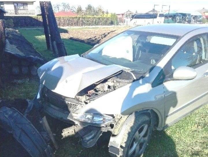 LĘKI. Wracał z nocnej zmiany. Obudził się na ogrodzeniu