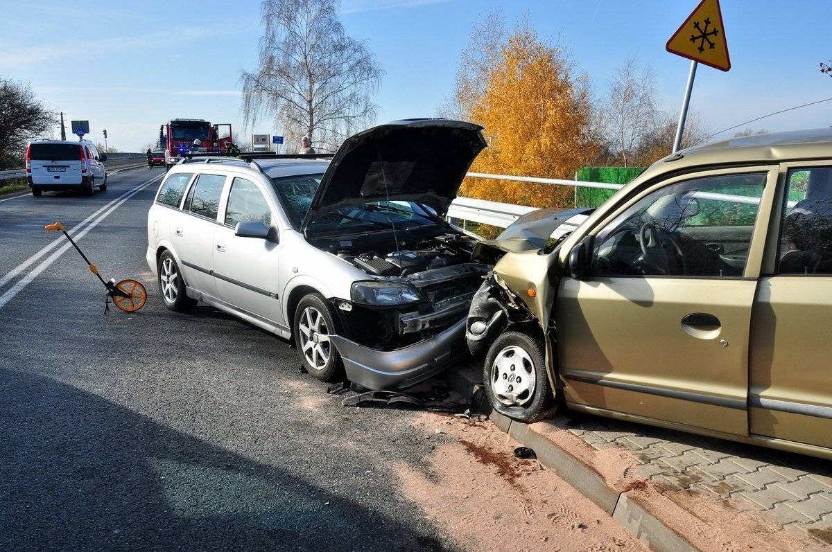 BOBREK. Czołowe zderzenie na Krakowskiej