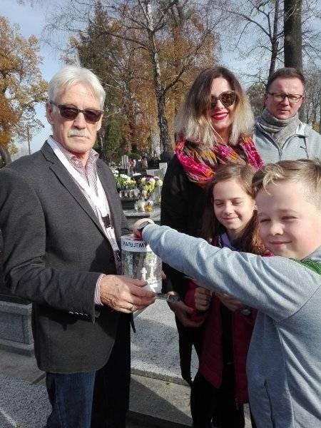 ZATOR. Ponad 10 tysięcy na ratowanie zabytkowych nagrobków