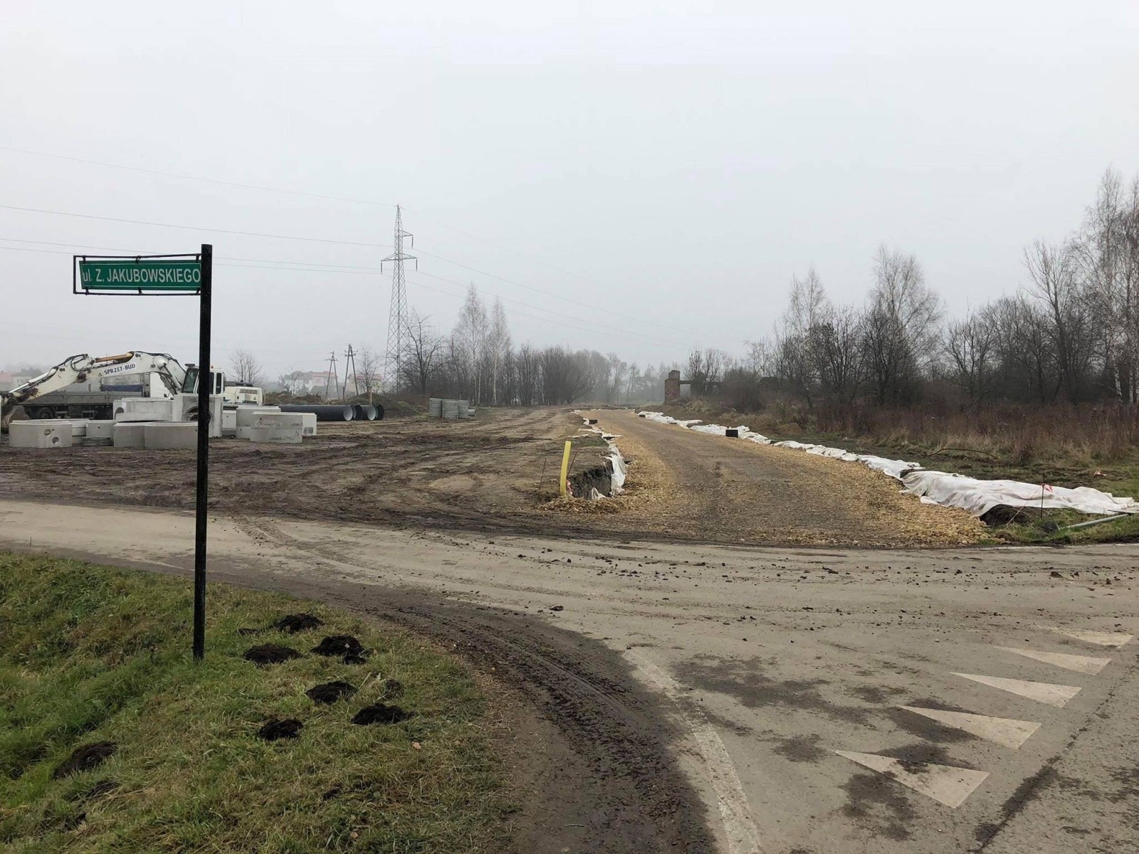 BRZEZINKA. Nowa droga odciąży ruch samochodowy w rejonie byłego obozu