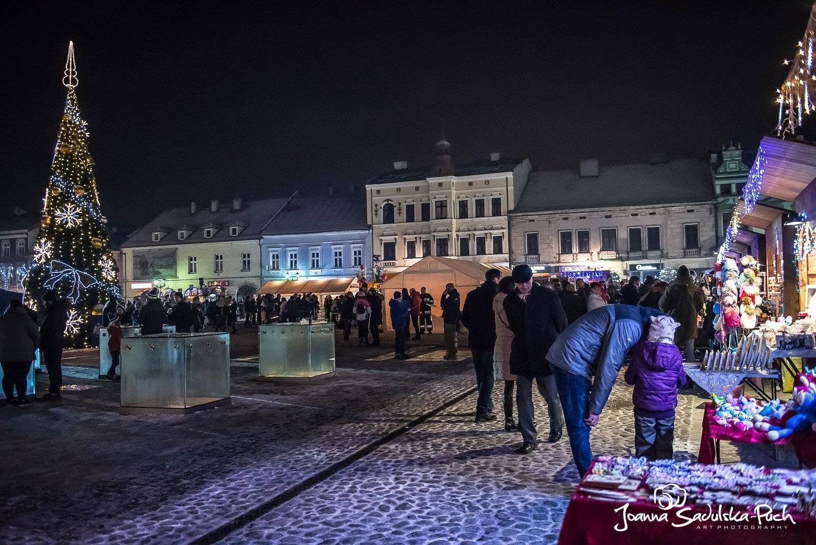 OŚWIĘCIM. Miasto udekorowane i gotowe na święta
