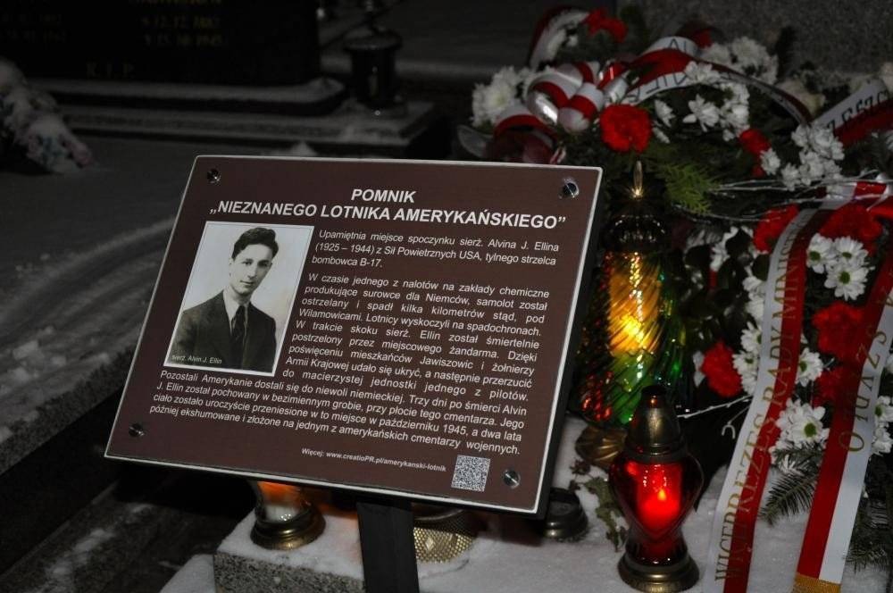 JAWISZOWICE. Pamiętali o zastrzelonym amerykańskim lotniku