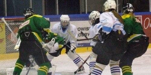 KOBIECY HOKEJ. Poświąteczne zgrupowania z udziałem oświęcimianek