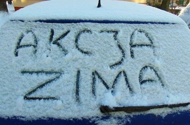 OŚWIĘCIM. 2-letnia dziewczynka pozostawiona w samochodzie przy galerii