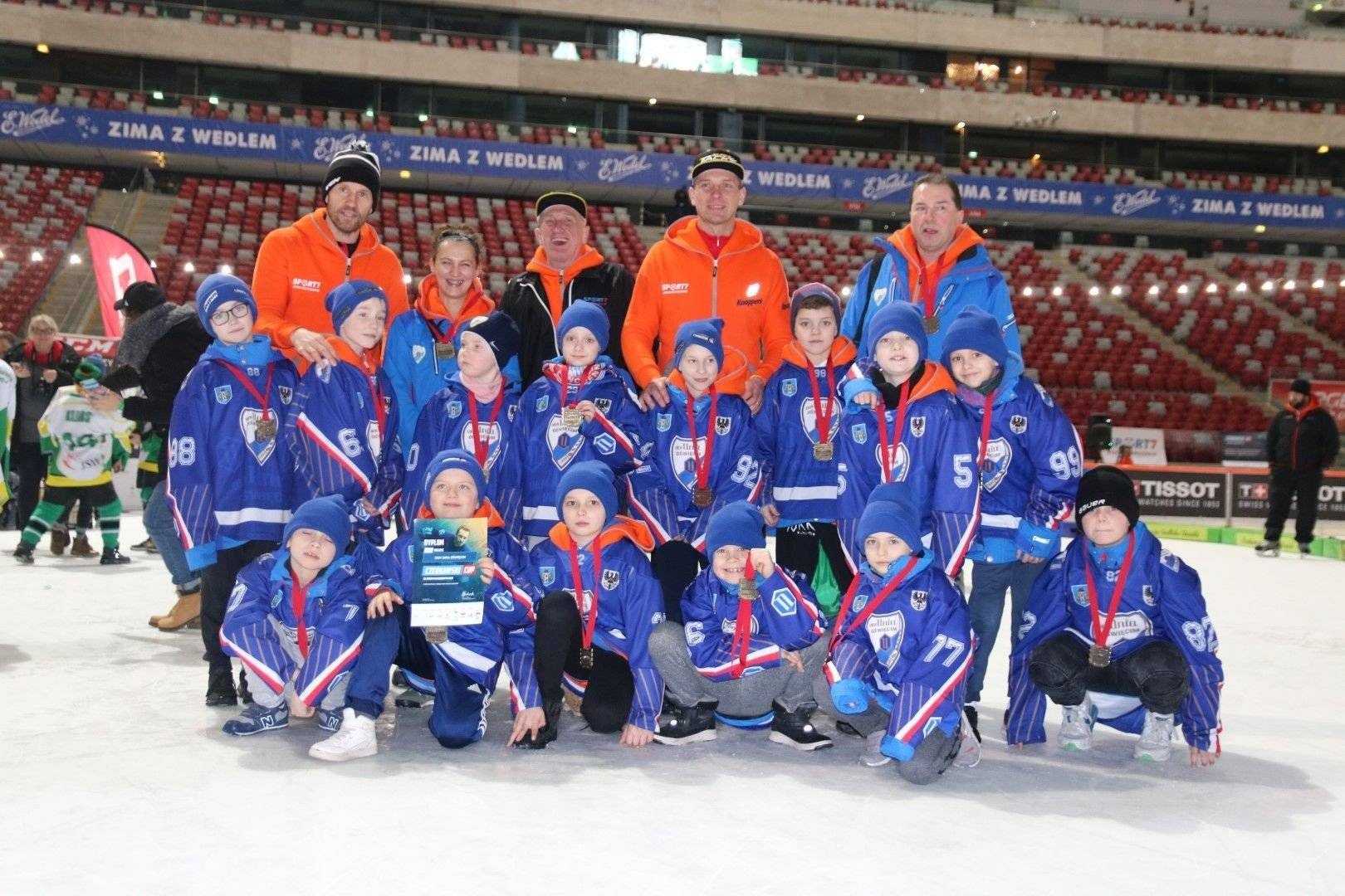 MINI-HOKEJ NA LODZIE. Biało-niebiescy na piątym miejscu w finałach „Czerkawski Cup 2019”