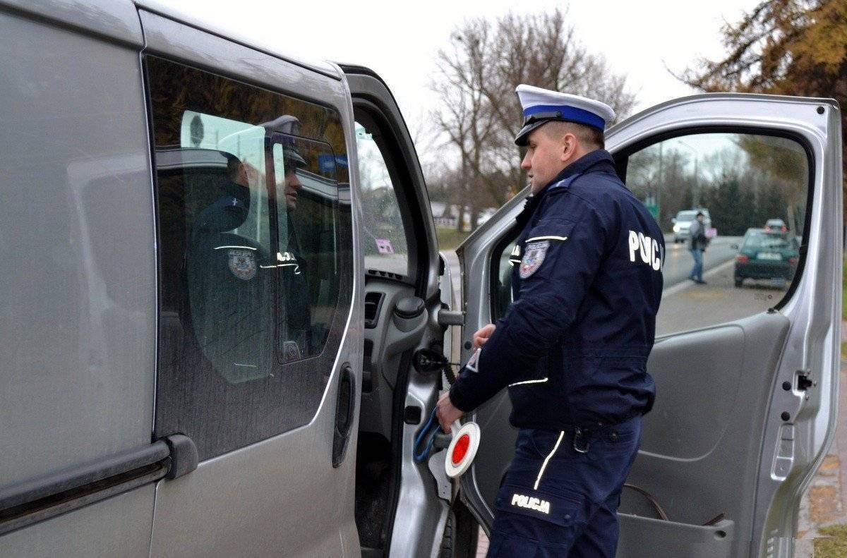 NOWA WIEŚ. 33-laetni mężczyzna jeździł dostawczakiem bez uprawnień