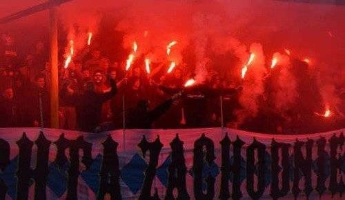 PIŁKA NOŻNA. Unia jak Lech i Legia, a szlagier bez kibiców Beskidu