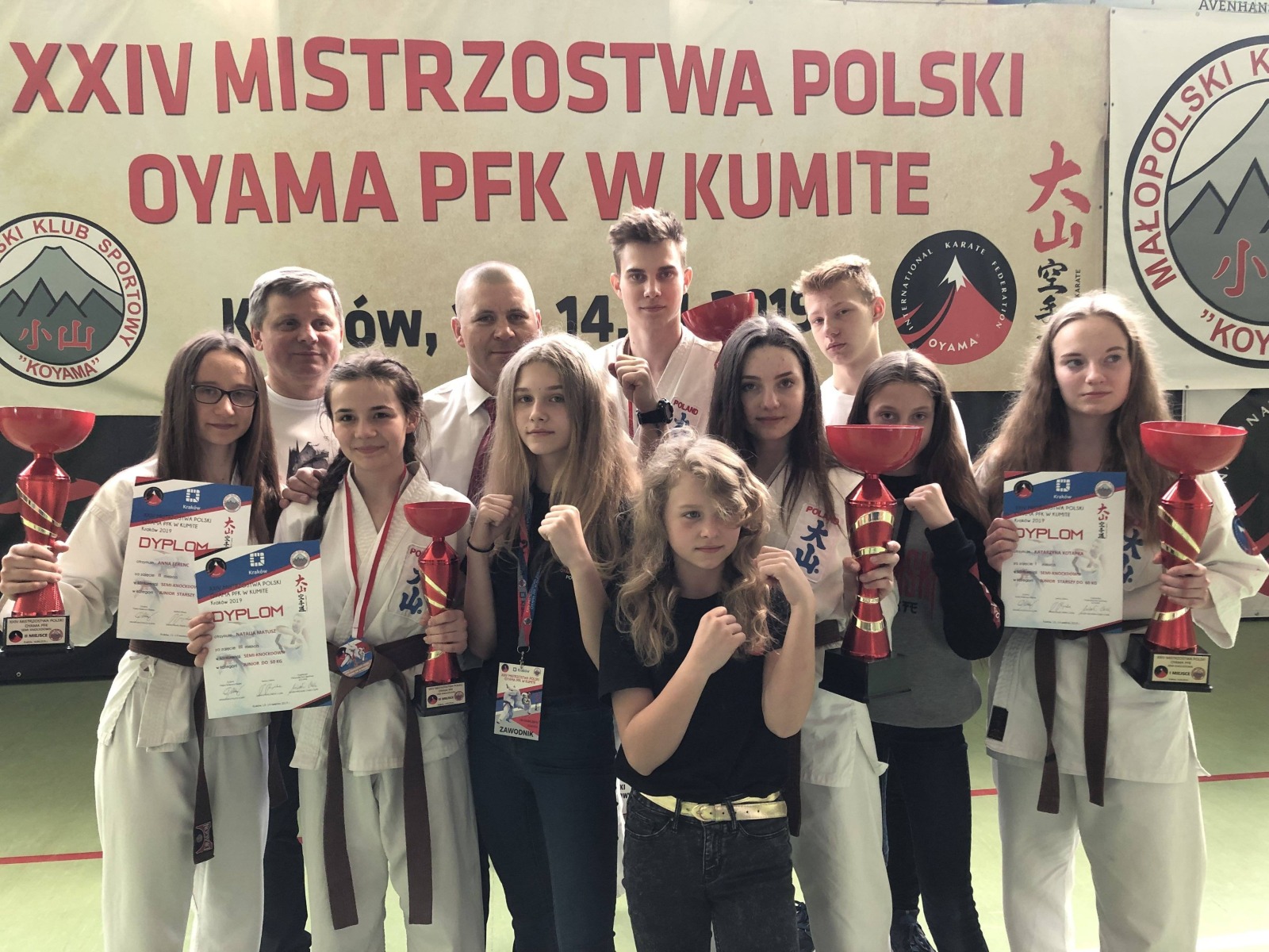 KARATE-KUMITE. Medalowe żniwo na najważniejszych zawodach w roku