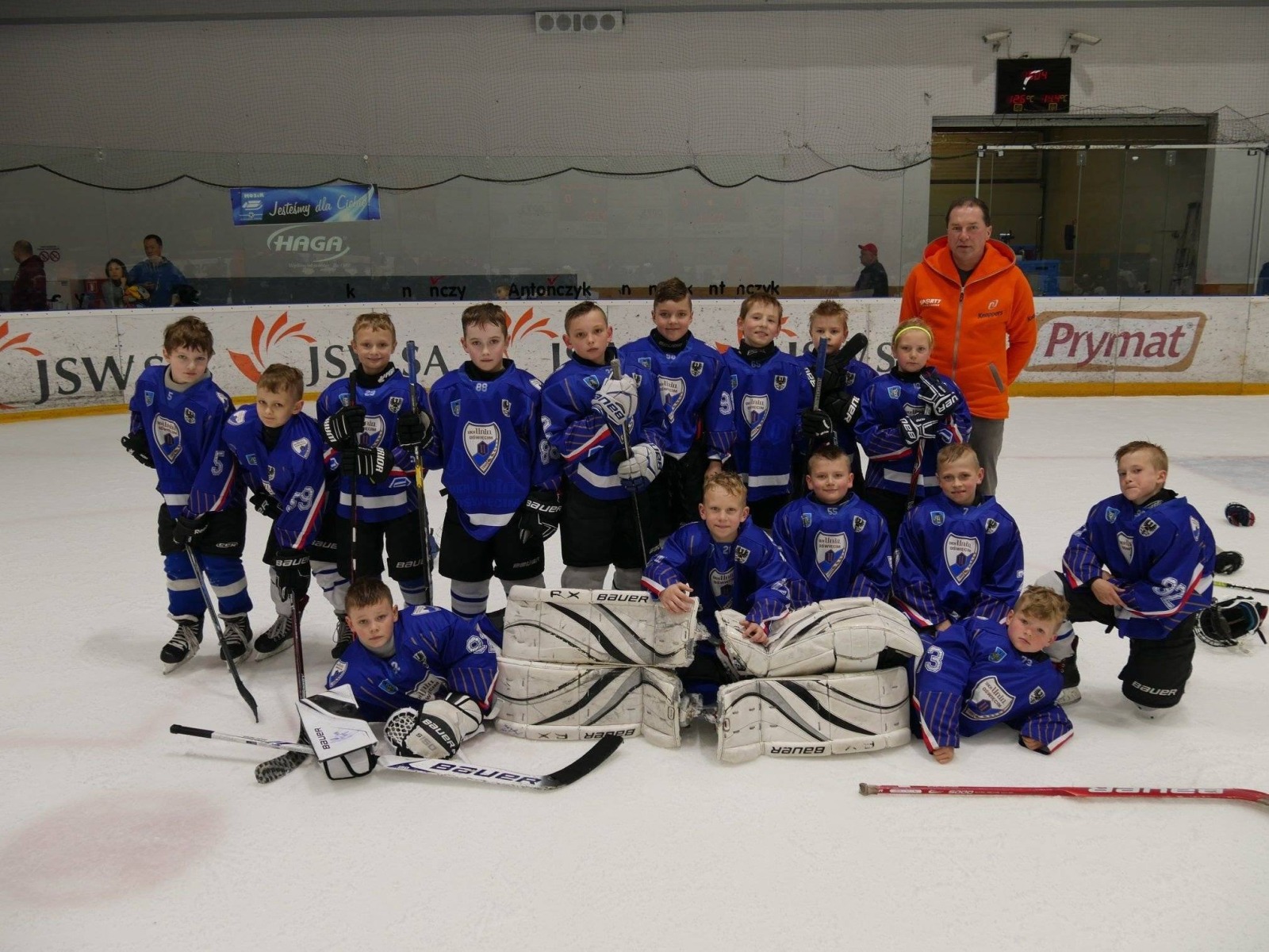 MŁODZIEŻOWY HOKEJ. Zakończyli sezon w międzynarodowym towarzystwie