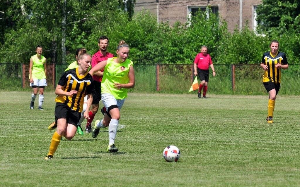 KOBIECY FUTBOL. Awans z przytupem!