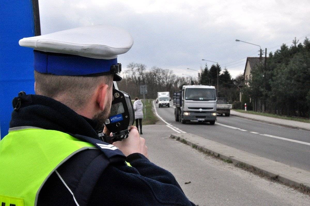 GROJEC. 26-latek jechał za szybko. Miał podwójny zakaz prowadzenia pojazdów