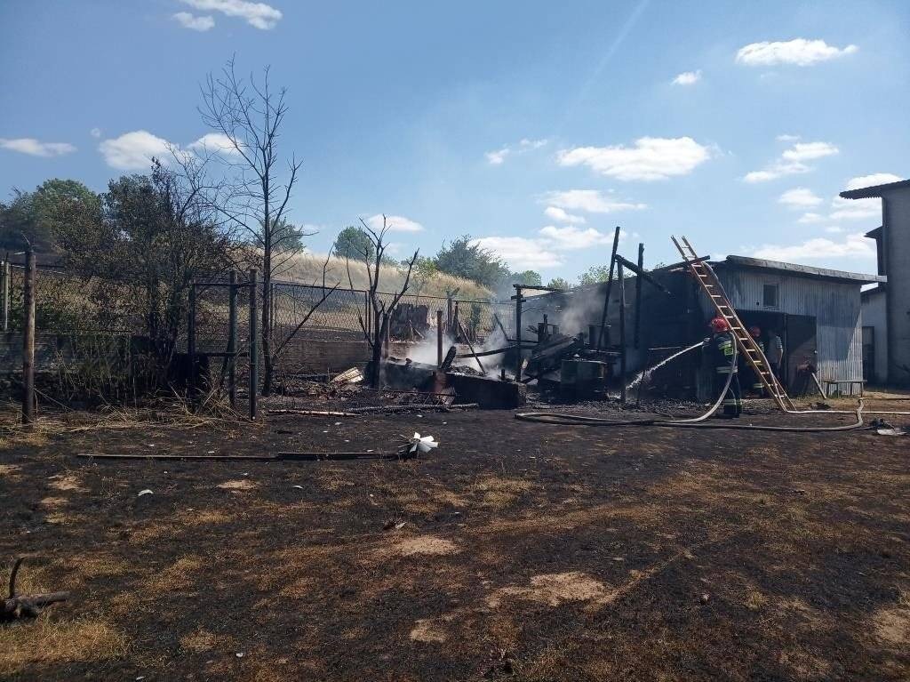CHEŁMEK. Ponad 30 strażaków walczyło z ogniem