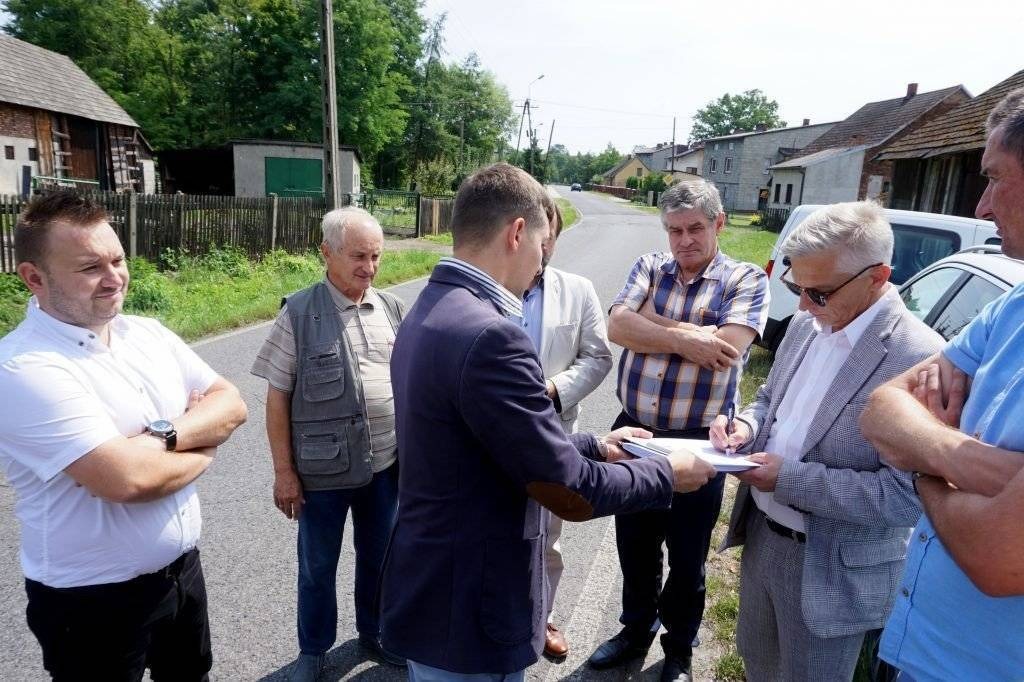 POWIAT. Będzie bezpieczniej dla pieszych i dla kierowców