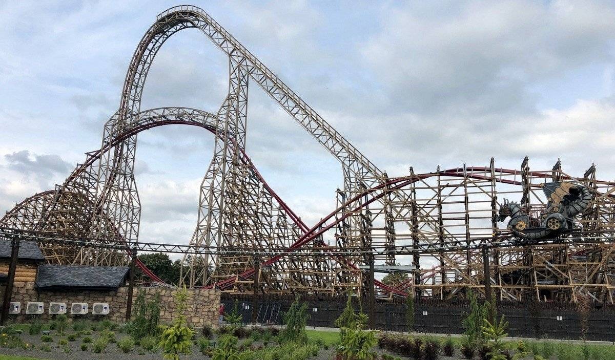 ZATOR. "Zadra" już jeździ. Piąta strefa rozrwyki w Energylandii "Smoczy Gród" otwarta
