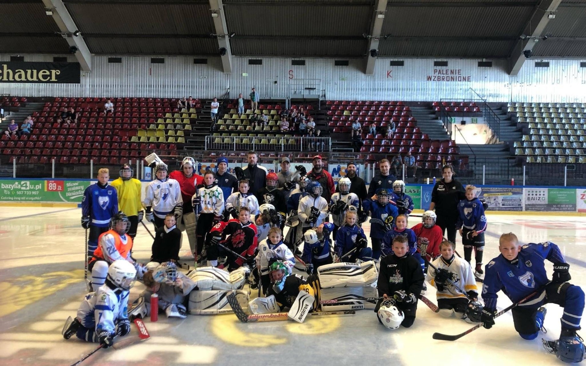 HOKEJ NA LODZIE. Oświęcimska młodzież przed nowym sezonem