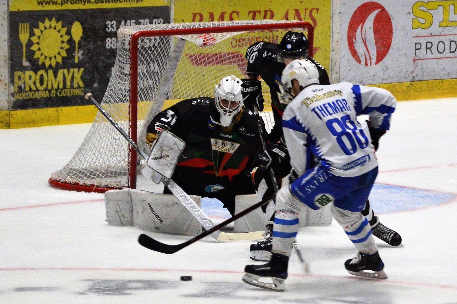 HOKEJ NA LODZIE. Wraca liga, czyli hit w Oświęcimiu