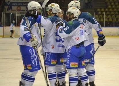 HOKEJ NA LODZIE. Oświęcimskie męczarnie, ale z happy endem