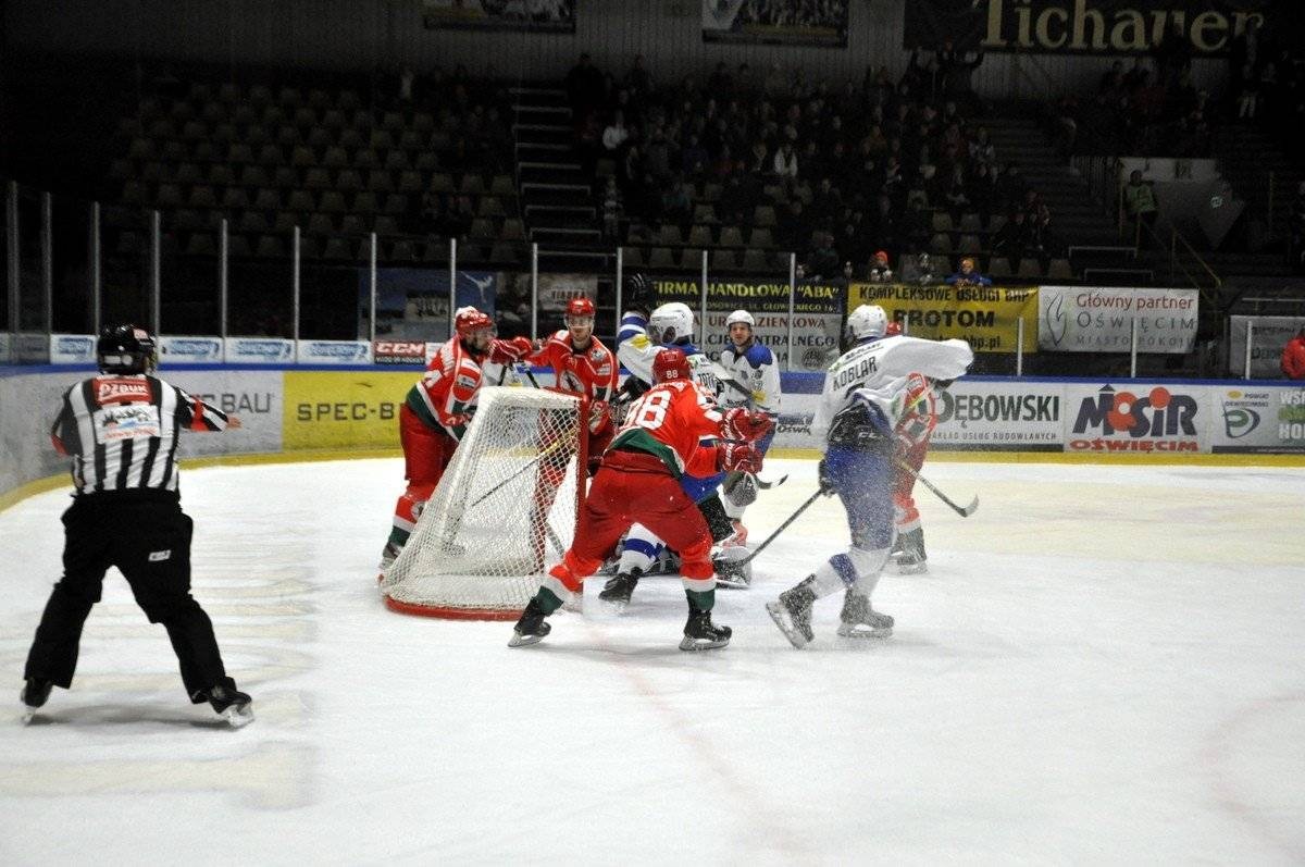 HOKEJ NA LODZIE. Oświęcimskie mikołaje