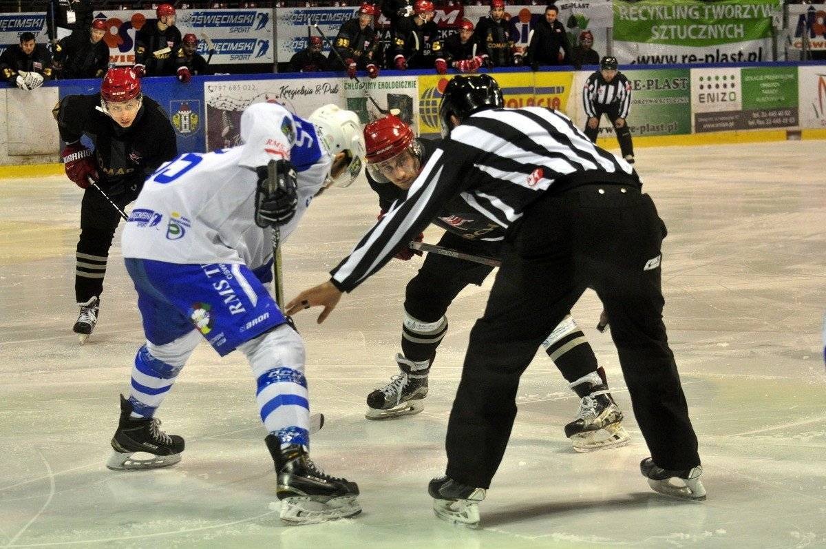 HOKEJ NA LODZIE. Oświęcimianie bronią pozycji wicelidera!