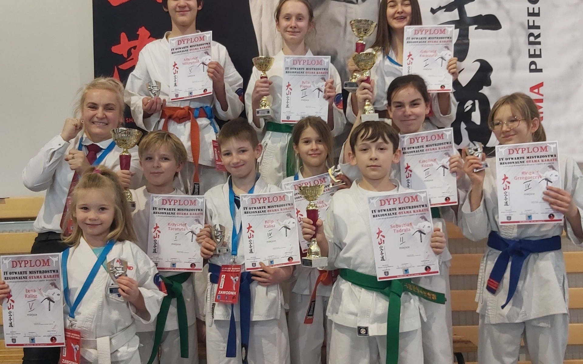 KARATE. Sześć medali brzeszczan w Wolbromiu