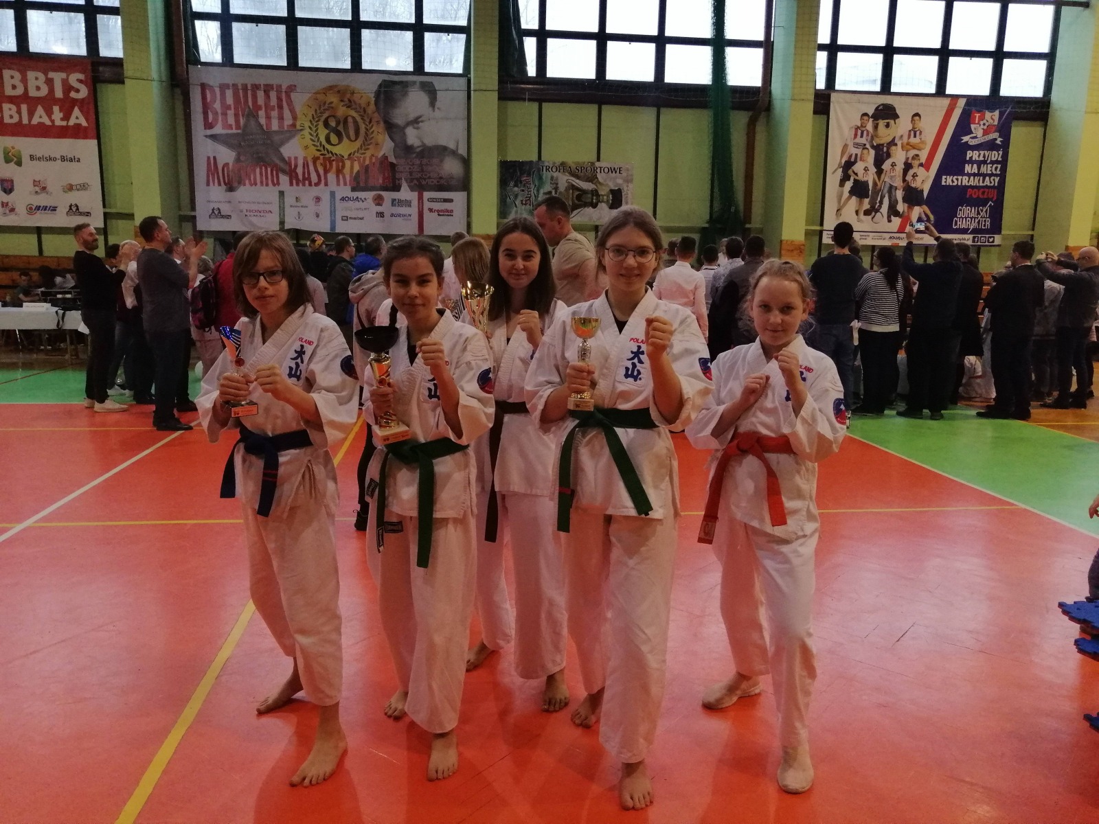 SPORTY WALKI. Brzeszczanie aż siedmiokrotnie na stopniach podium