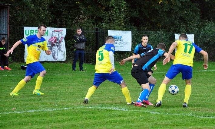 PIŁKA NOŻNA. Ćwierćfinaliści w komplecie