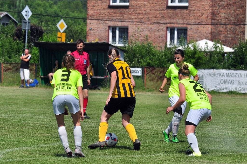 KOBIECY FUTBOL. Inauguracja bez punktów