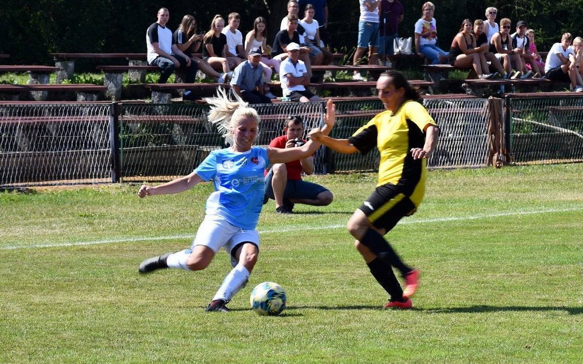 PIŁKA NOŻNA. Derby dla Rajska. Jednobramkowe porażki Unii i Chełmka, czyli komplet sobotnich wyników