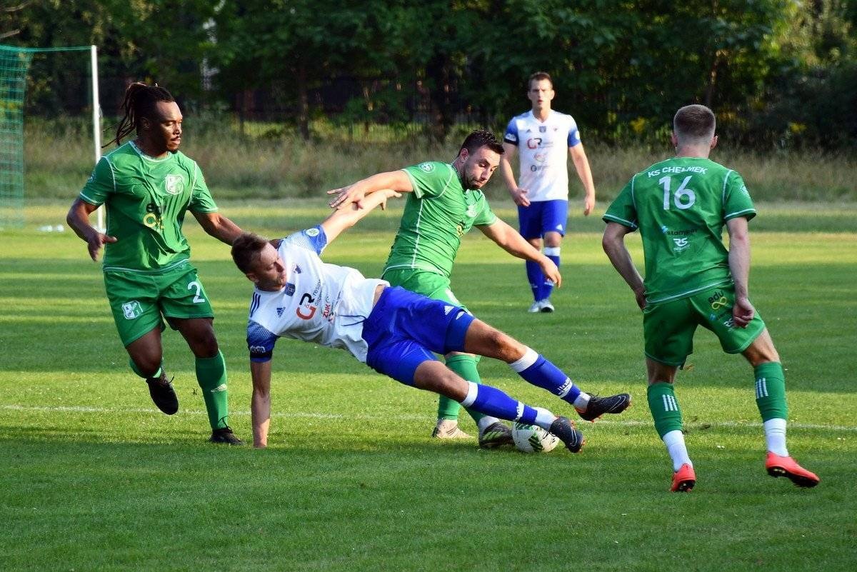 PIŁKA NOŻNA. O punkty i prestiż, czyli Unia wygrywa w Chełmku
