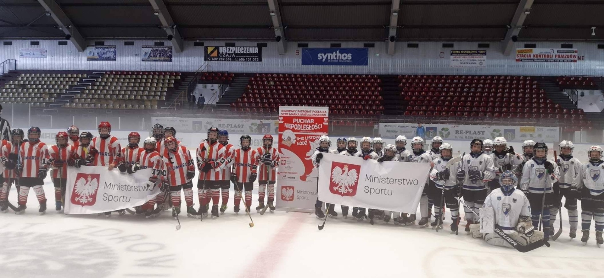 HOKEJ NA LODZIE. Oświęcimski narybek zaprezentował się we własnej hali