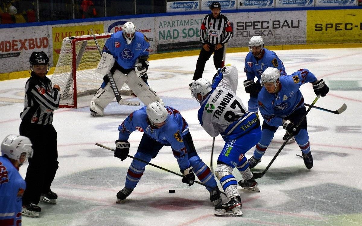 HOKEJ NA LODZIE. Powtórka z rozrywki. Biało-niebiescy znowu przegrywają po karnych